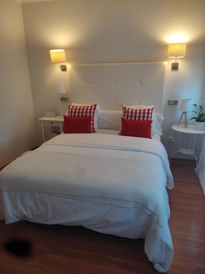 Hostal Carlos V Puebla de Sanabria Extérieur photo