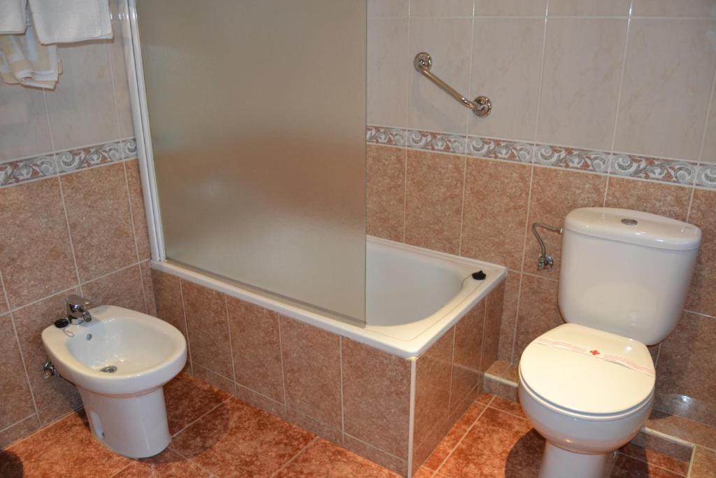 Hostal Carlos V Puebla de Sanabria Extérieur photo