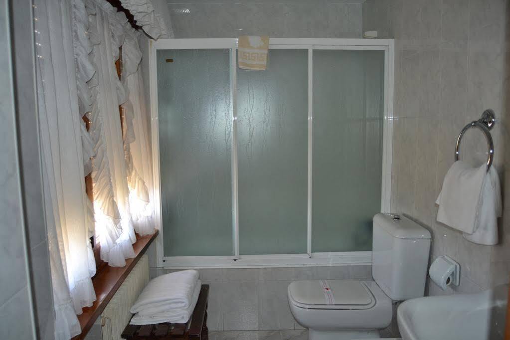 Hostal Carlos V Puebla de Sanabria Extérieur photo